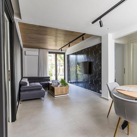 Varkiza Luxury Suites By Raise Vári エクステリア 写真
