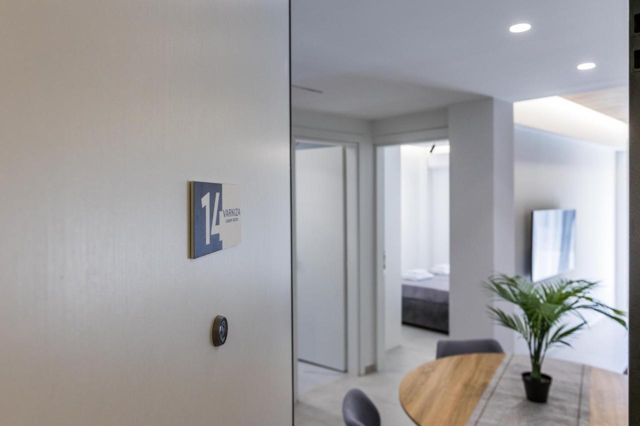 Varkiza Luxury Suites By Raise Vári エクステリア 写真