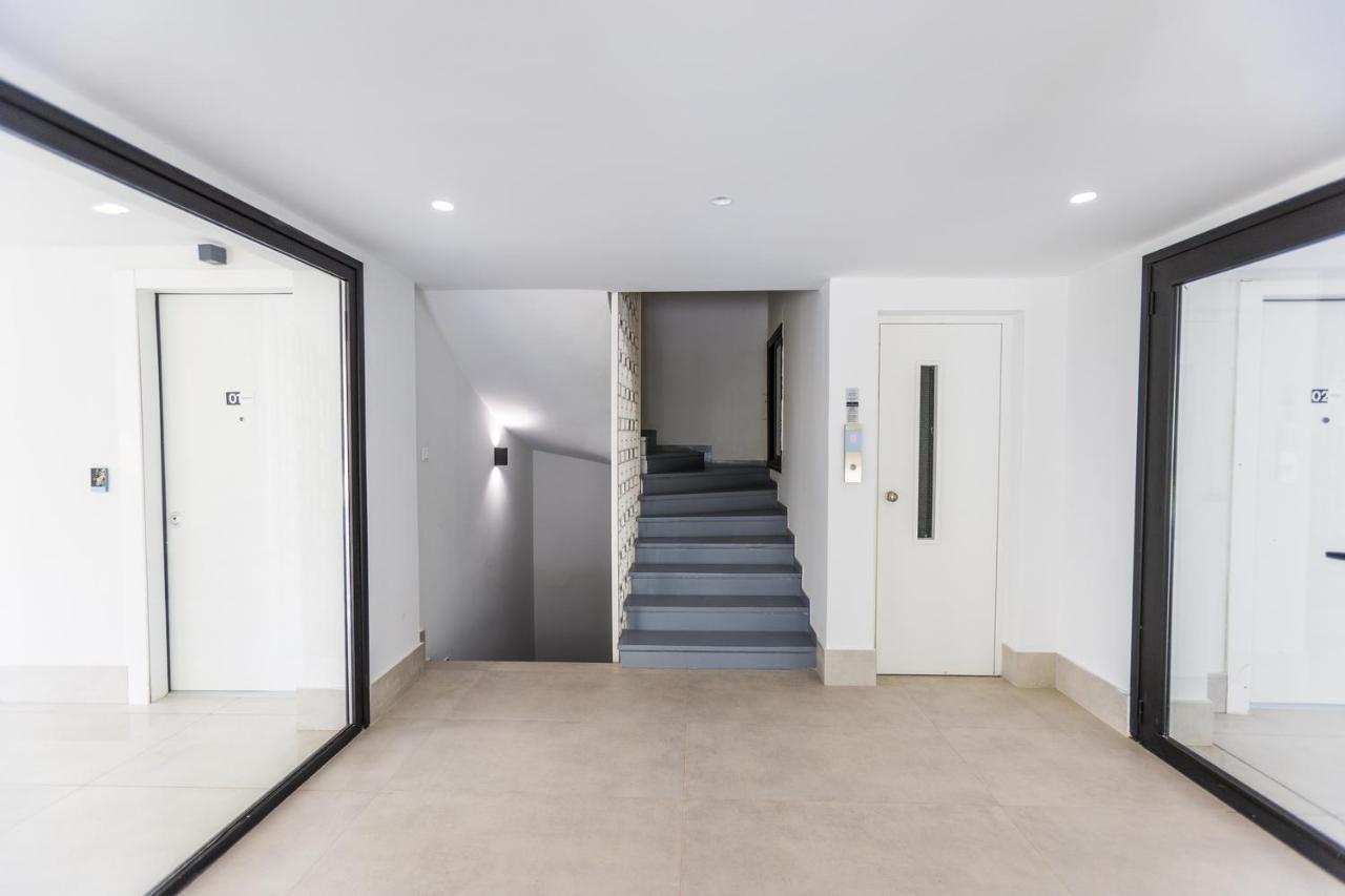 Varkiza Luxury Suites By Raise Vári エクステリア 写真
