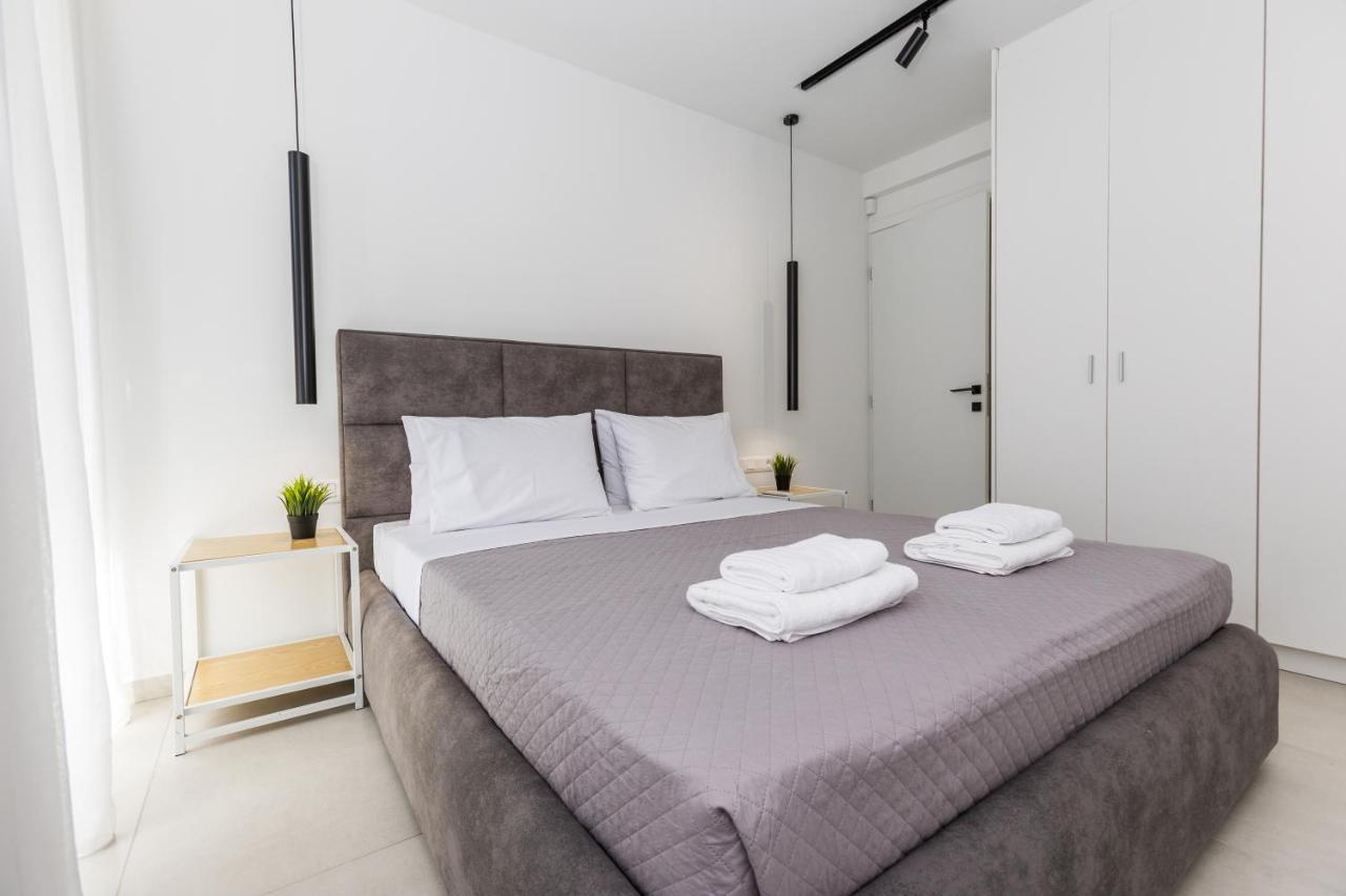 Varkiza Luxury Suites By Raise Vári エクステリア 写真