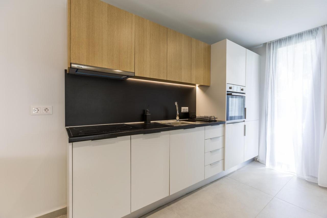 Varkiza Luxury Suites By Raise Vári エクステリア 写真