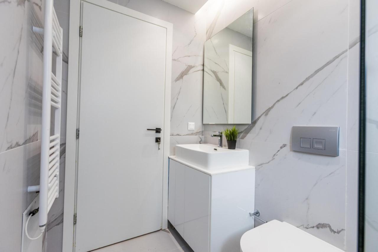 Varkiza Luxury Suites By Raise Vári エクステリア 写真