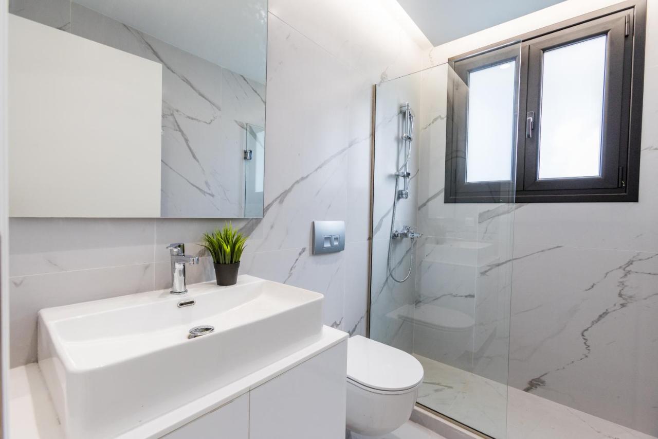 Varkiza Luxury Suites By Raise Vári エクステリア 写真