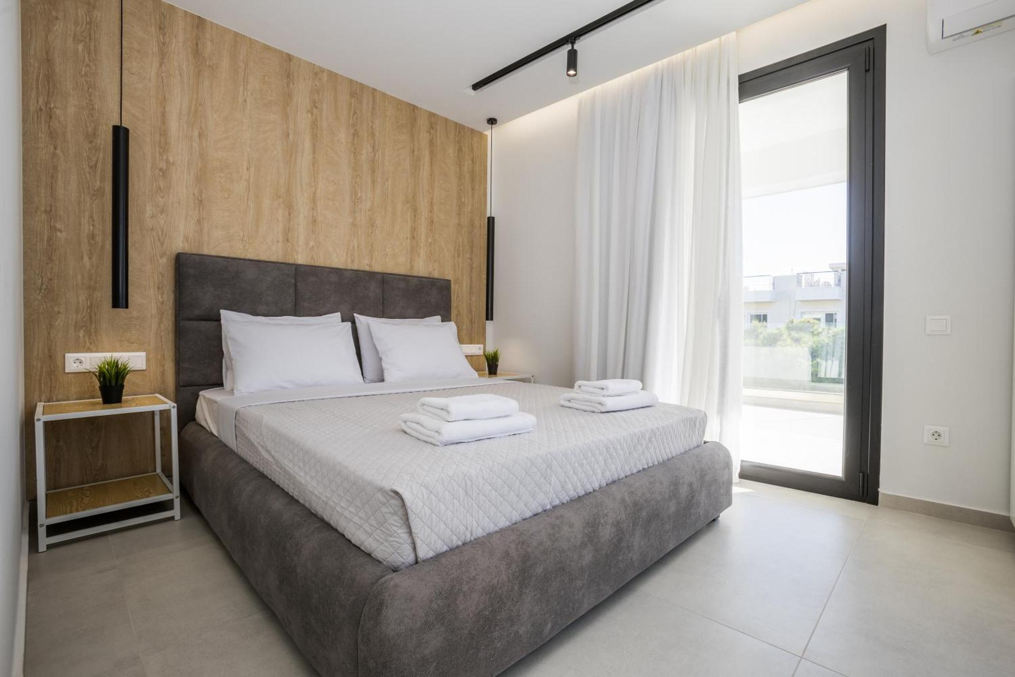 Varkiza Luxury Suites By Raise Vári エクステリア 写真
