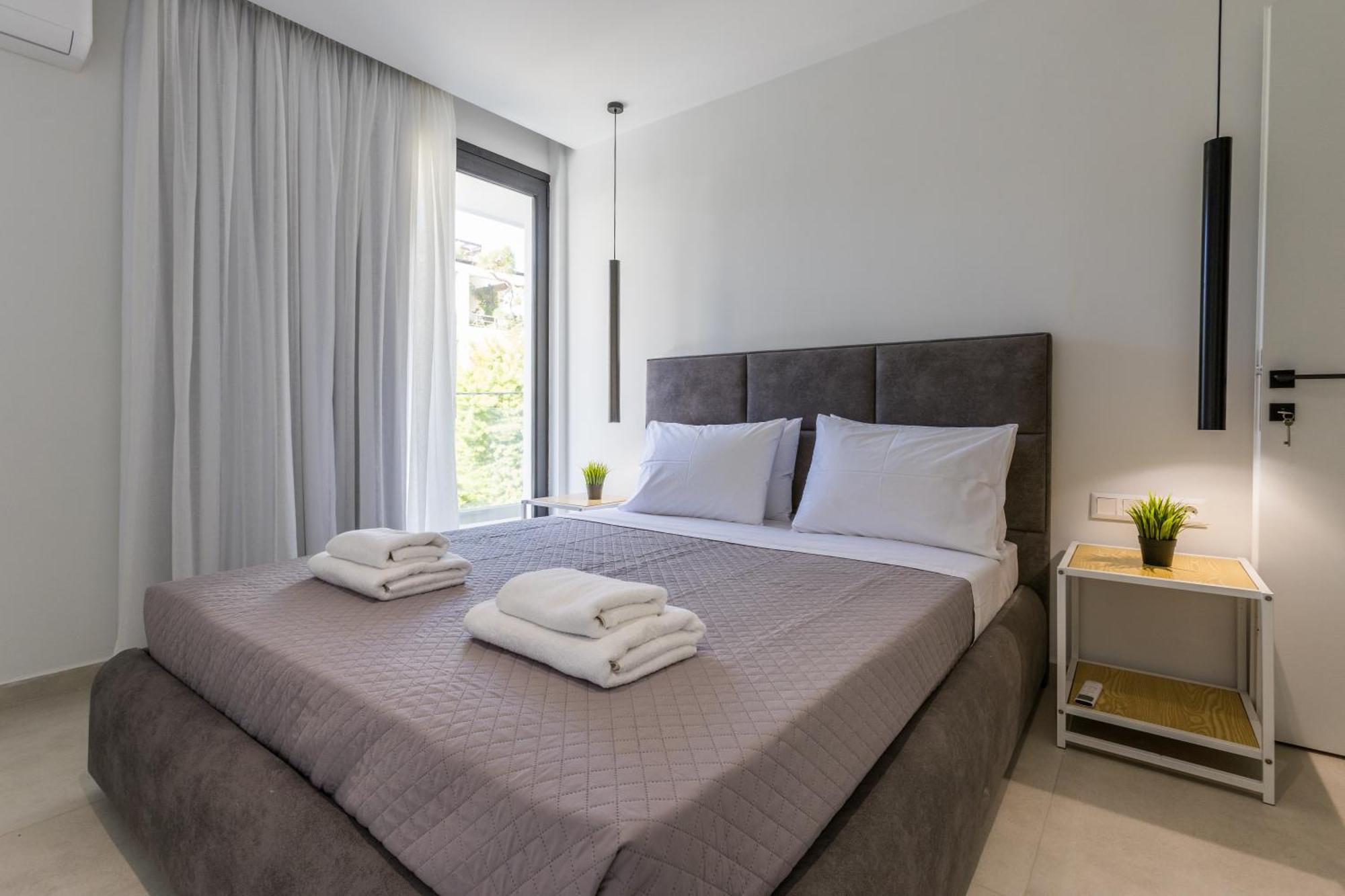 Varkiza Luxury Suites By Raise Vári エクステリア 写真