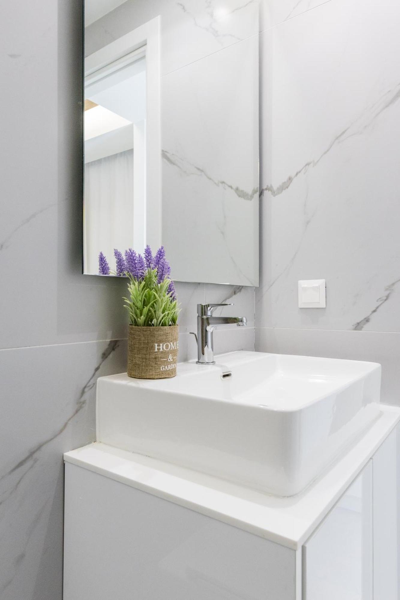 Varkiza Luxury Suites By Raise Vári エクステリア 写真